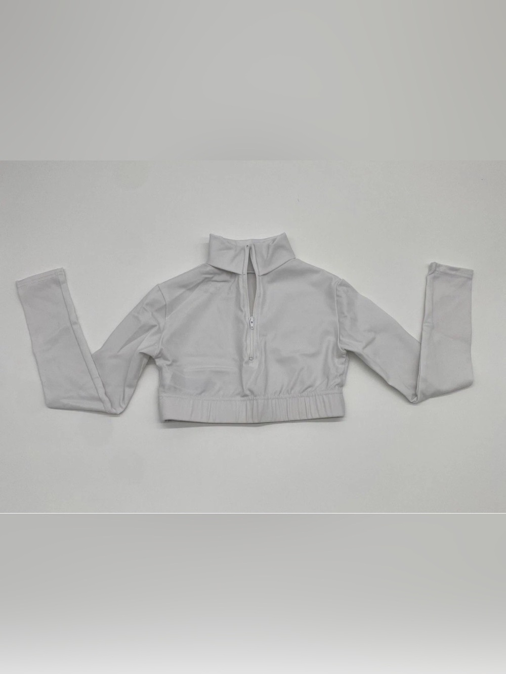 Capezio Classic Cropped Long Sleeve White Dance Top Size Large